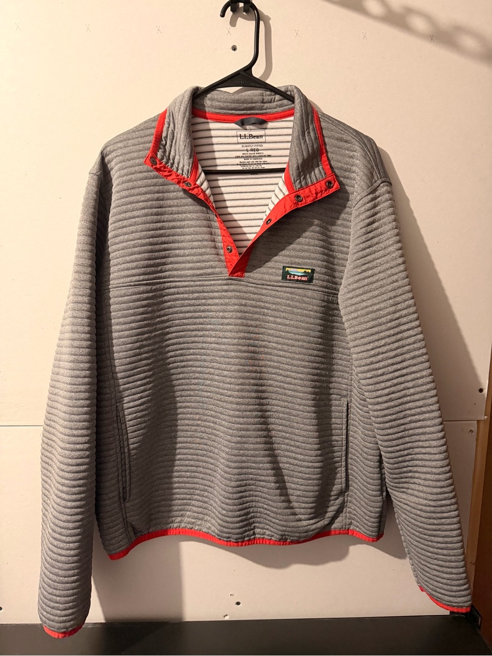 L.L. Bean Men's Gray Fleece Quarter-Snap Pullover with Red Trim Large